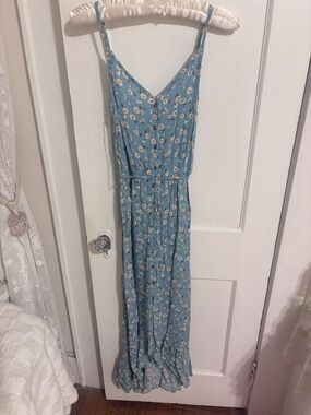 Light Blue Floral Maxi Dress with White Daisies~NWT